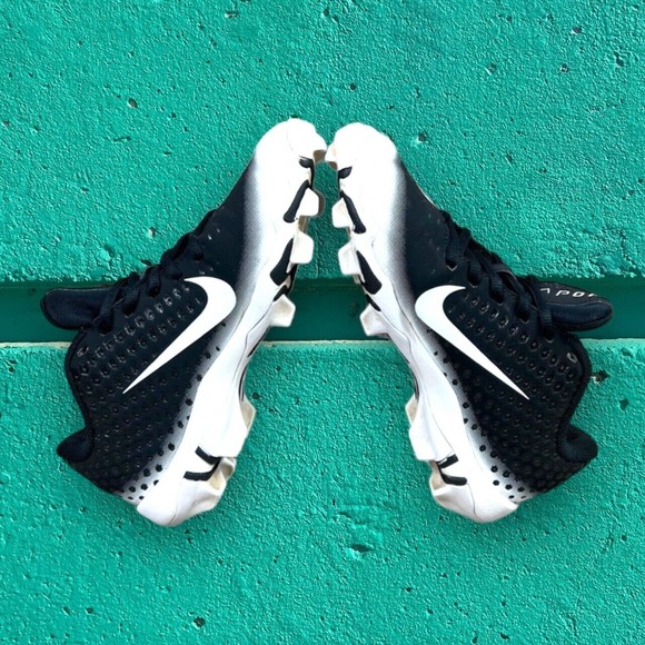 Nike Other - Nike VAPOR ULTRAFLY 2 FastFlex BASEBALL Cleats AQ8151-003 BLACK & WHITE Size 2